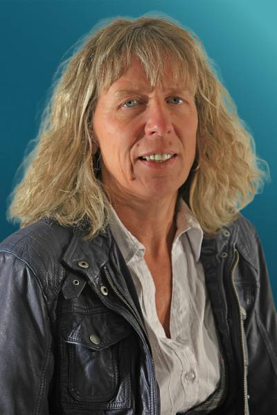 Elke Mayer,
kfm. Angestellte, Listenplatz 9